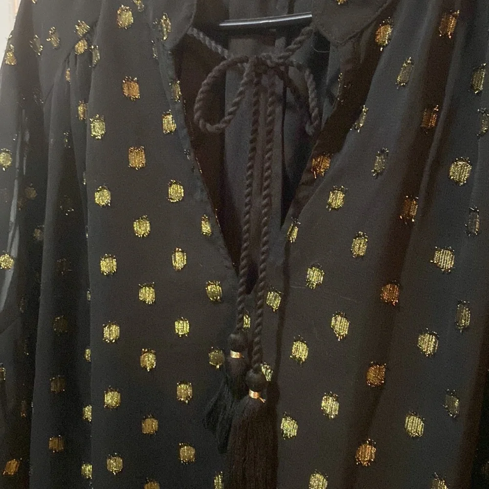 % crown & ivy 3X Black Long Sleeve Dress with Gold Dot Print - Picture 3 of 7